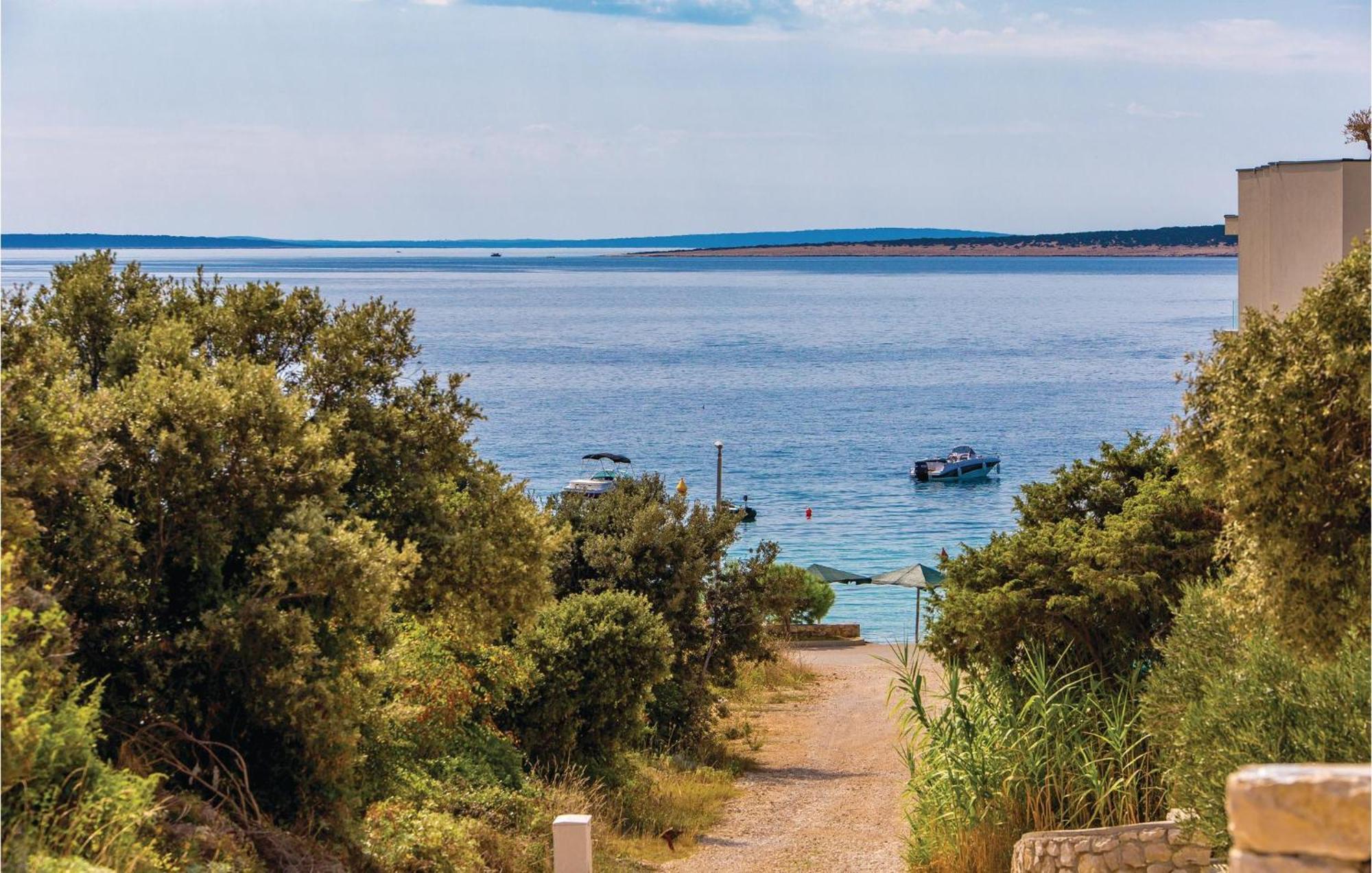 Nice Apartment In Mandre With Wifi Εξωτερικό φωτογραφία
